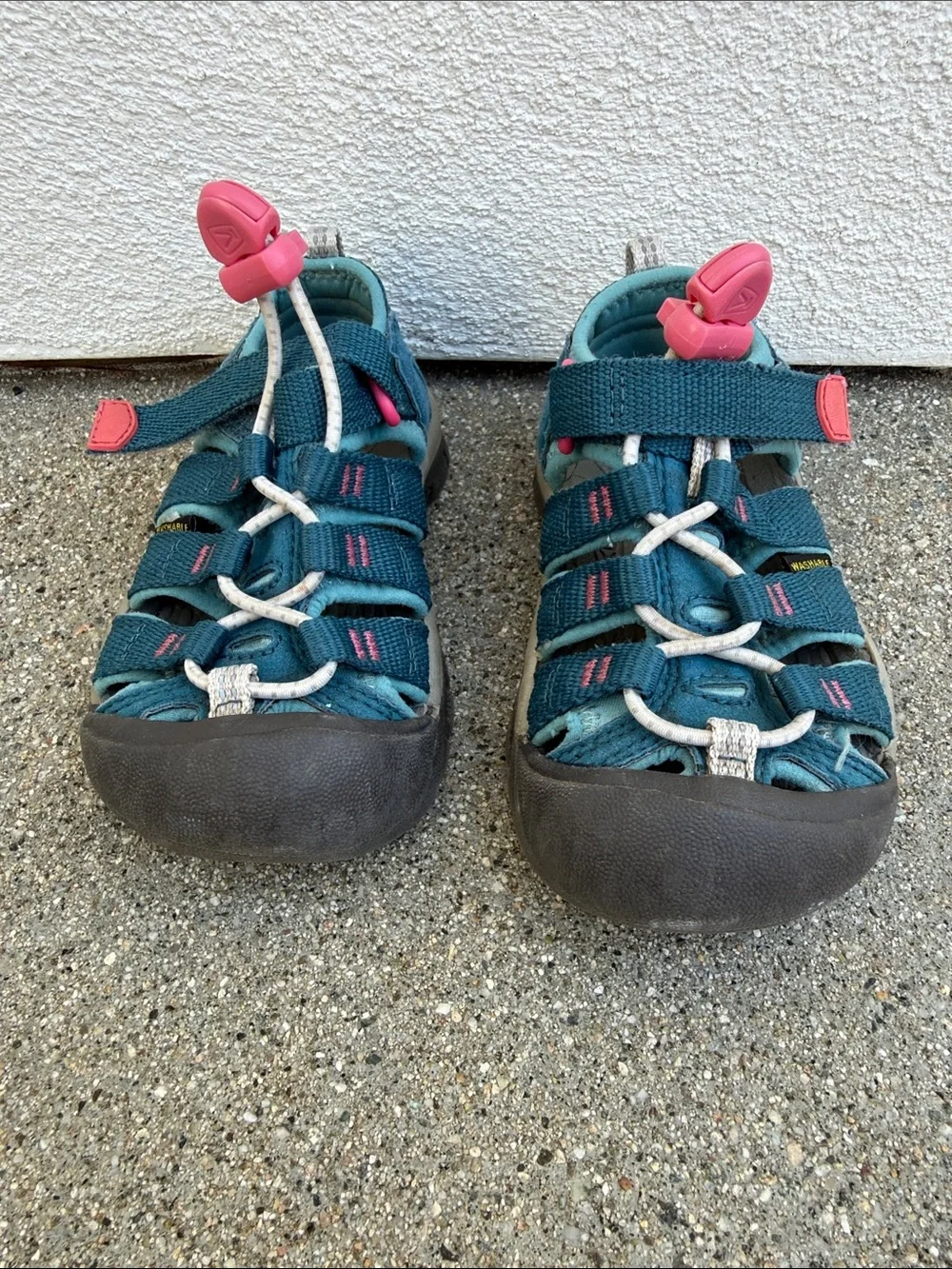 Keen Kids Teal Sport Water Shoes with Pink Accents, size 9T